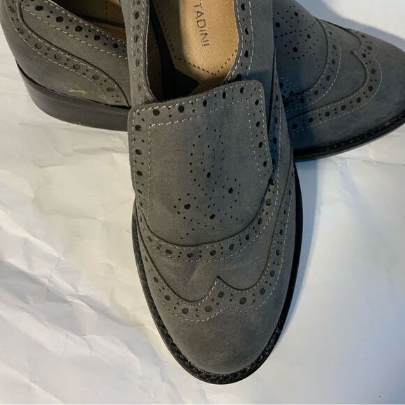 New Adrienne Vittadini, Brogue Styling, slate gray perforated leather, size 7 - Picture 10 of 10